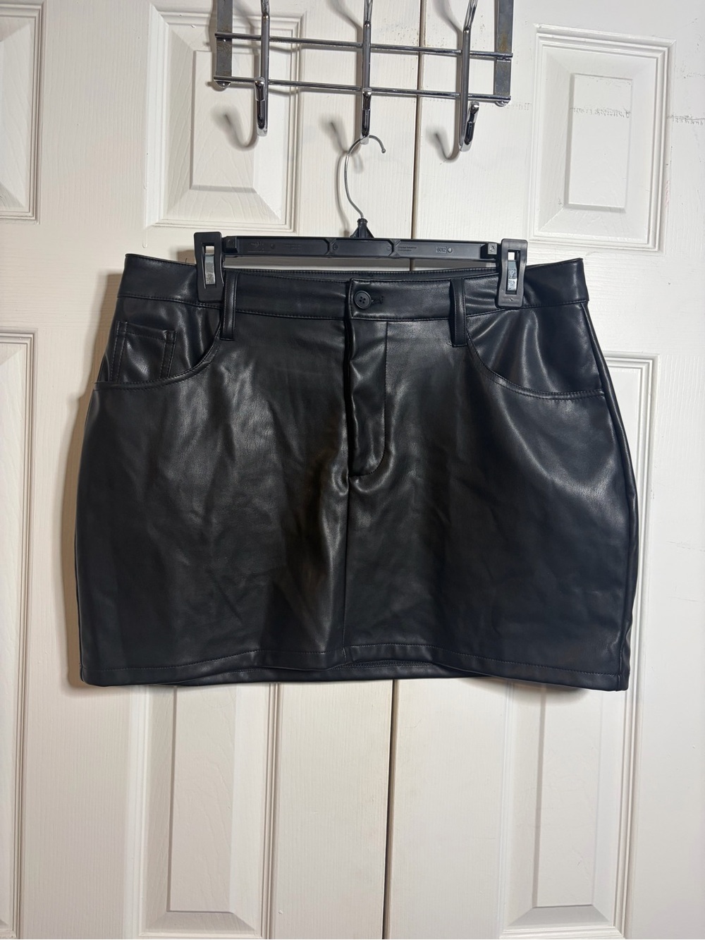 Ci Sono Black Faux Leather Mini Skirt with Front Pockets size XL